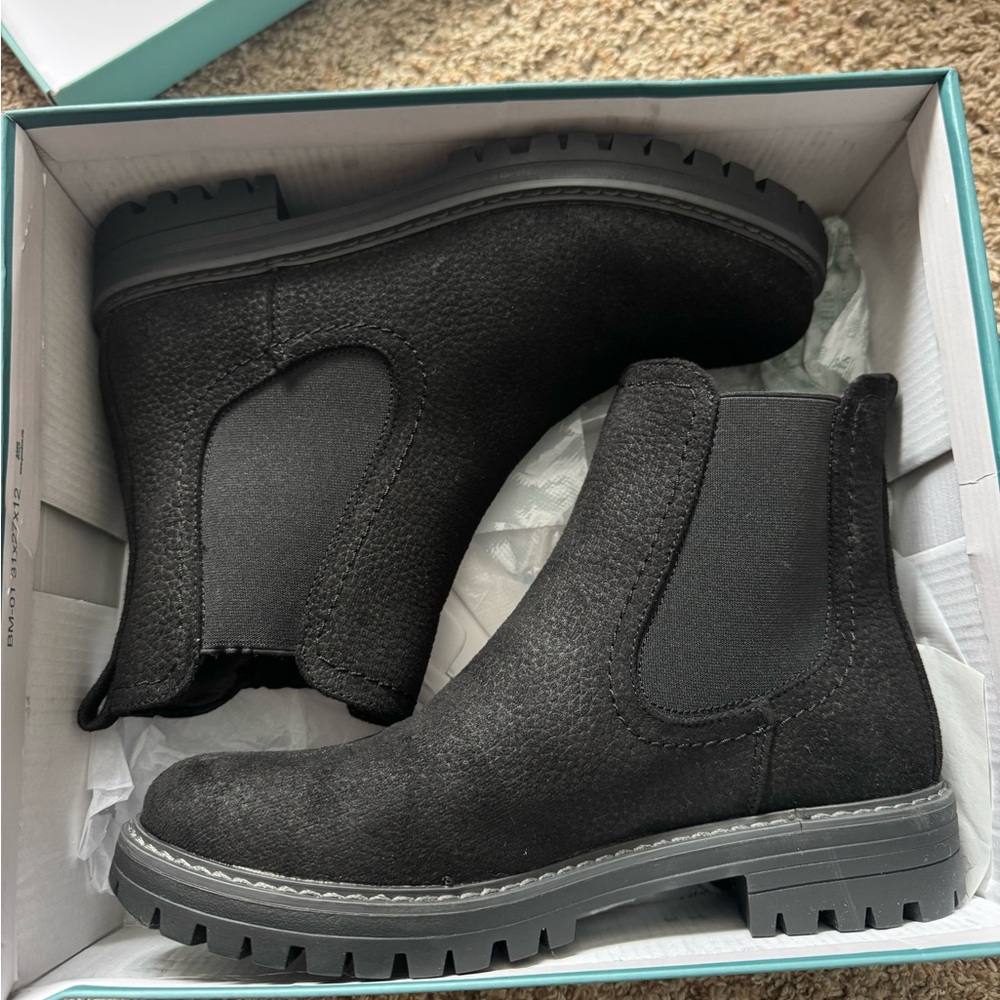 Cliffs by WHITE MOUNTAIN Black Textured Boots